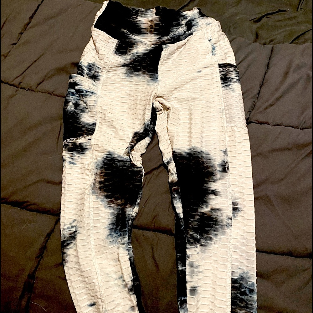 Textured Pocket Leggings